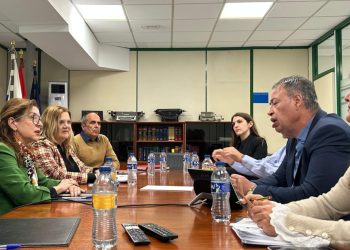 La Diputada del Común denuncia que la burocracia agrava la emergencia de vivienda en Canarias