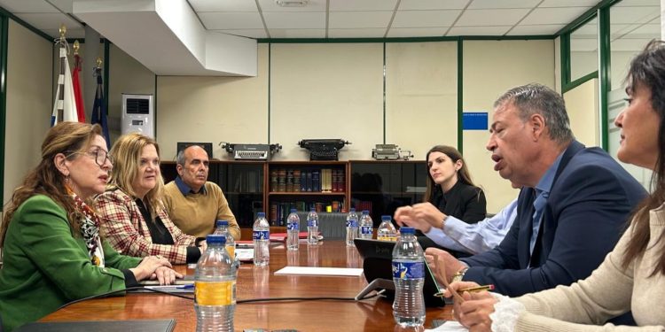 La Diputada del Común denuncia que la burocracia agrava la emergencia de vivienda en Canarias