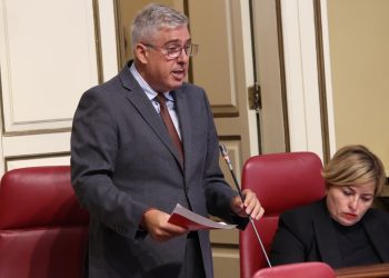Jorge González exige al Gobierno canario prioridad para el túnel de La Grama por seguridad y salud