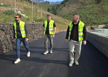 Una demanda histórica cumplida en Los Barros: El Paso invierte 55.000 euros en la renovación integral del camino Bergoyo