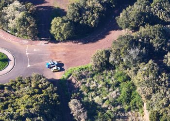 La Policía Local de la Villa de Garafía investiga a un conductor por varios delitos contra la seguridad vial.