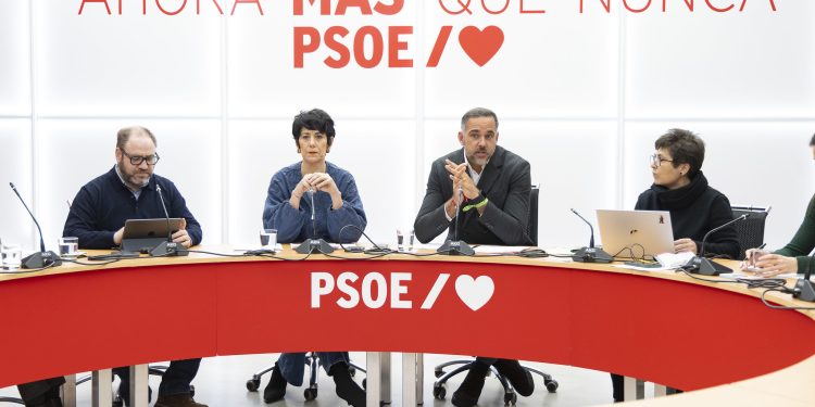 El senador palmero Kilian Sánchez impulsa un plan para que los supervivientes de cáncer vuelvan al trabajo de forma segura