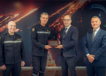 Reconocimiento oficial a la labor ejemplar de los militares de emergencias en la reconstrucción de La Palma