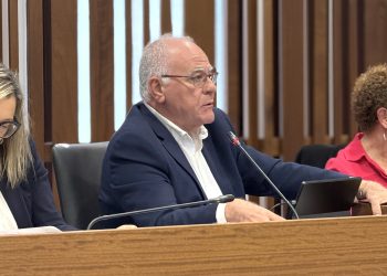 Carlos Cabrera urge al Cabildo de La Palma a corregir la morosidad para evitar que autónomos y pymes asuman la carga financiera de la administración