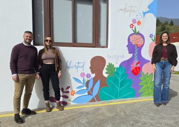 El Paso embellece su Casa de la Juventud con una obra de Andrea Trigos que rinde tributo a la energía juvenil