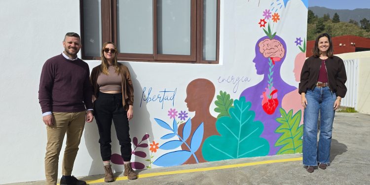 El Paso embellece su Casa de la Juventud con una obra de Andrea Trigos que rinde tributo a la energía juvenil