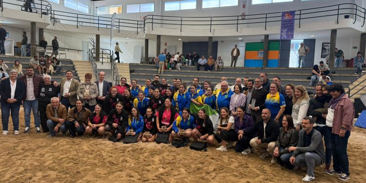 Victorias del CL Tenercina y el CL Candelaria en la luchada institucional por el Día de la Mujer en La Palma
