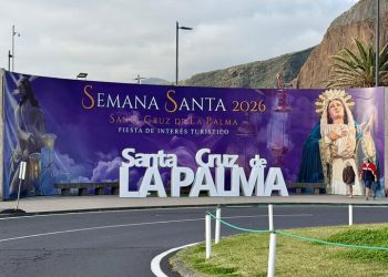 Santa Cruz de La Palma rinde homenaje al Martes Santo en su kilómetro cero