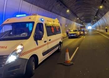 Luto en Puntallana por la muerte de un vecino en una jornada de intenso trabajo para los Bomberos de La Palma