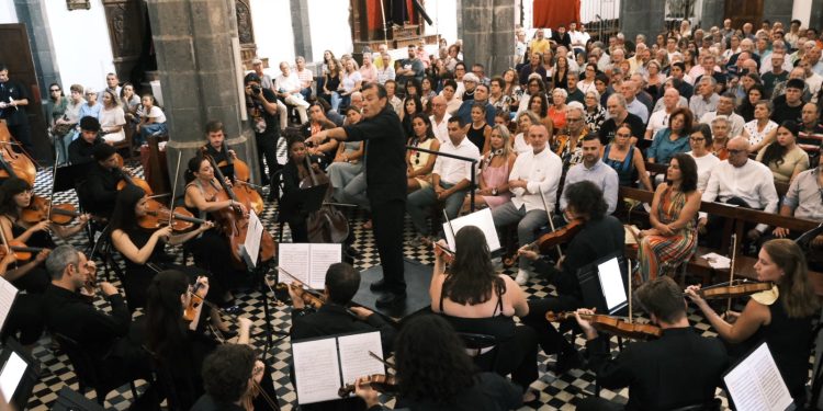 El director de la Banda de Música de El Paso dirigirá a la Stadtorchester Ravensburg en Alemania