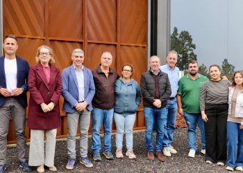 Renace el sector vitivinícola en Tijarafe: La histórica bodega de los «Vinos Tendal» vuelve a producir tras ser devastada por el fuego