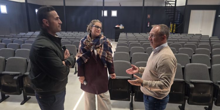 Tijarafe estrena un auditorio de vanguardia: más accesibilidad, tecnología y confort para la Casa de la Cultura José Luis Lorenzo Barreto