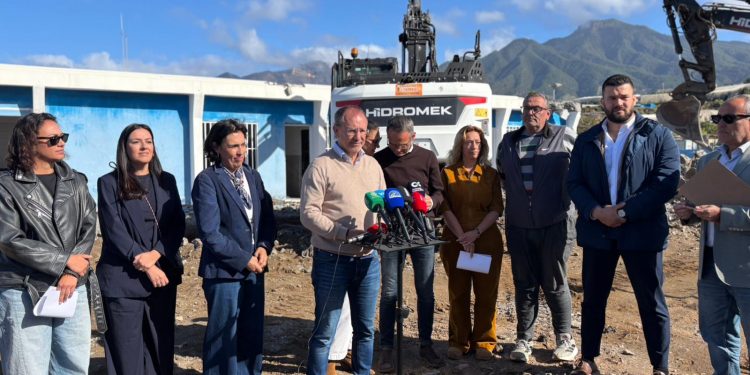 Símbolo de esperanza en el Valle: Comienza la demolición del CEIP La Laguna con el objetivo de reabrir el próximo curso