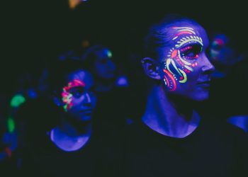 Récord de participación en la Neon Run de Los Llanos: más de 1.100 corredores para el décimo aniversario