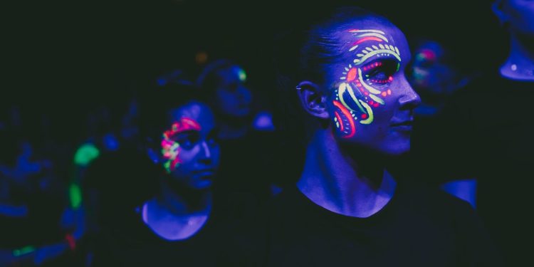 Récord de participación en la Neon Run de Los Llanos: más de 1.100 corredores para el décimo aniversario