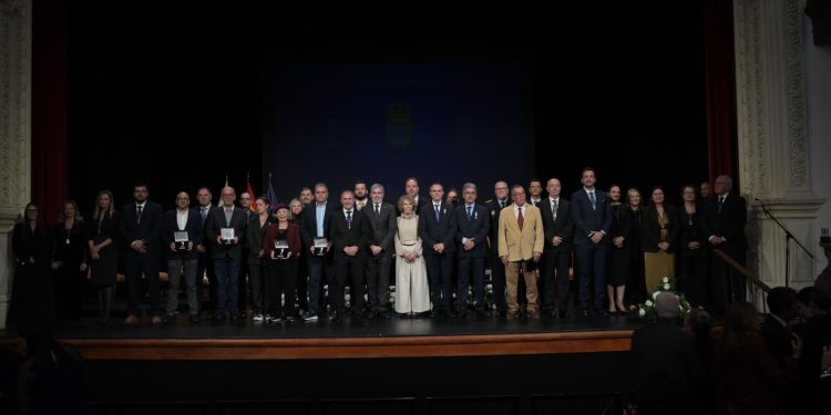 Orgullo palmero: Diez personalidades y entidades reciben los premios insulares por su compromiso con el progreso de la palma