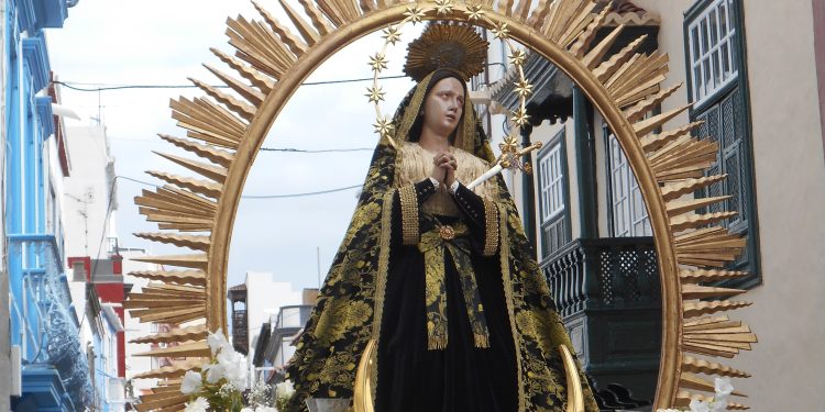 Nuestra Señora de La Soledad: La Virgen de los ojos rojos (parte 1)