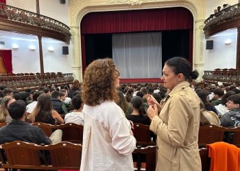 Cabildo de La Palma acerca el teatro pedagógico a casi mil estudiantes con la representación de ‘La casa de Bernarda Alba’ en la capital