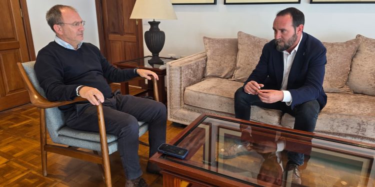 El Cabildo de La Palma y el Gobierno de Canarias avanzan en un protocolo especial de seguridad para La Cumbre