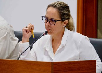 Denuncian graves fallos en la centralita del Cabildo: familias del Hospital de Dolores incomunicadas el fin de semana