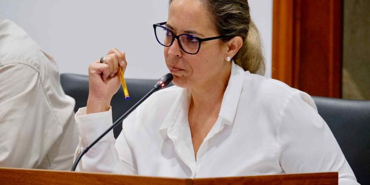 Denuncian graves fallos en la centralita del Cabildo: familias del Hospital de Dolores incomunicadas el fin de semana