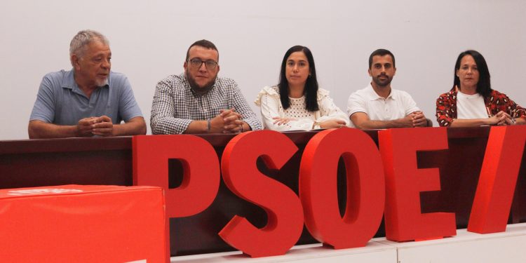El PSOE de Santa Cruz de La Palma denuncia que el presupuesto de 2026 prioriza los festejos frente a la crisis de vivienda