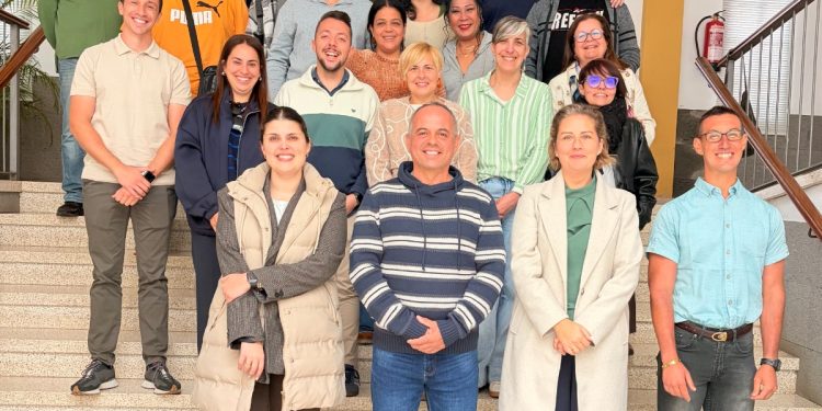 Quince vecinos de Tijarafe mejoran su futuro laboral tras un año de formación en conservación de montes