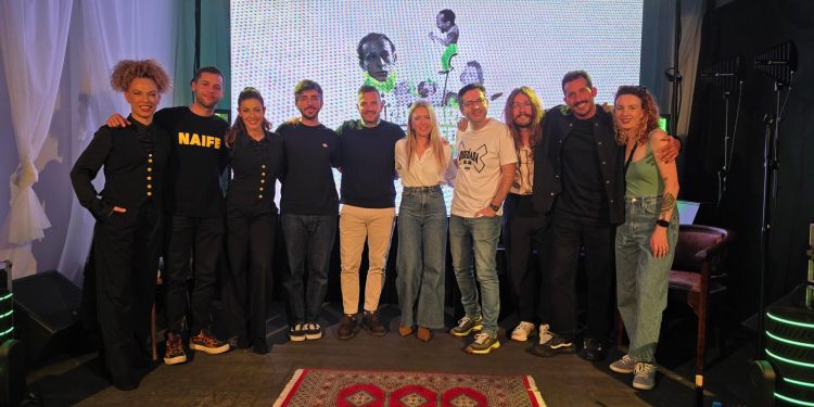 El Paso se rinde al humor solidario de ‘Arrimarse a la comedia’ con un lleno absoluto