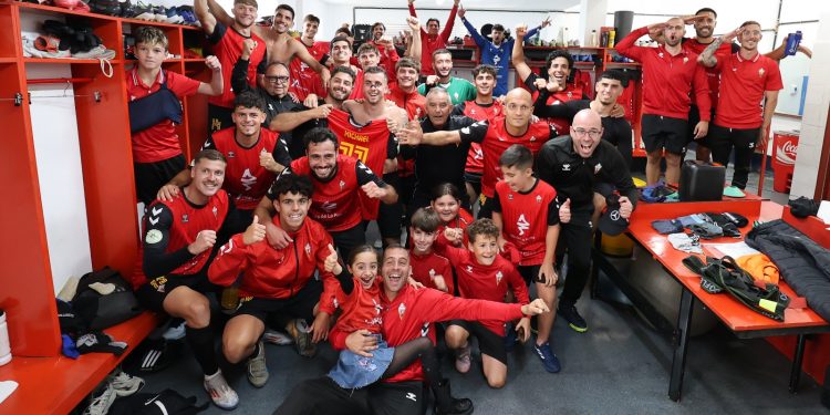 El Atlético Paso resiste en la cima y el Mensajero asegura su lucha por el ascenso en una jornada de despedidas para el Tenisca y la UD La Palma
