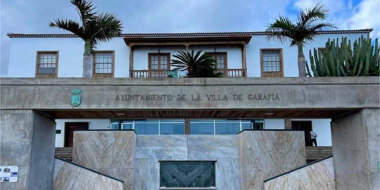 Garafía busca centrar el debate político en los barrios para superar la parálisis de asuntos heredados