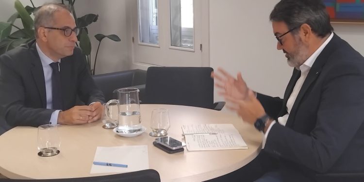 Frenar el éxodo de jóvenes en La Palma: planes de empleo digital y teletrabajo para garantizar el relevo generacional en la Isla