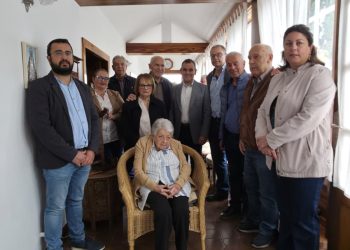 Un siglo de historia y enseñanza: Villa de Mazo rinde homenaje a Miriam Cabrera Medina por sus 100 años de vida