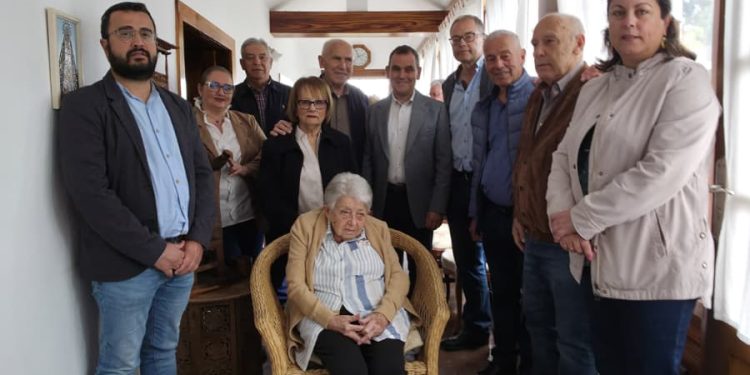 Un siglo de historia y enseñanza: Villa de Mazo rinde homenaje a Miriam Cabrera Medina por sus 100 años de vida