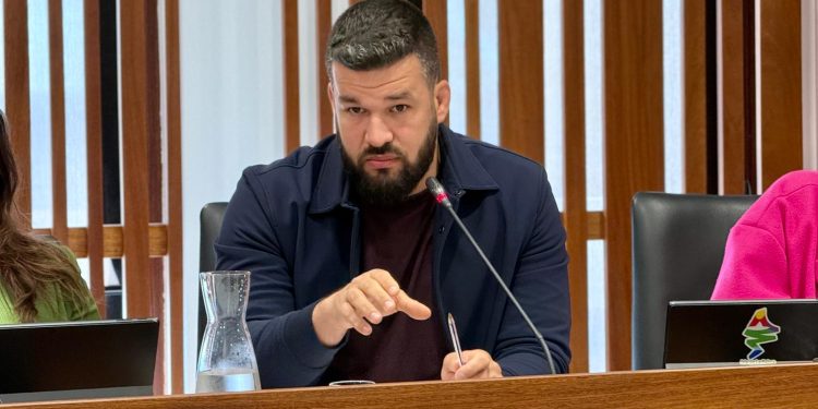 El Cabildo de La Palma iniciará el saneamiento de los taludes de la LP-4 como paso previo a su repavimentación integral