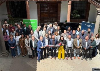 El Cabildo potencia el turismo británico con el inicio de la operativa de Jet2 en La Palma