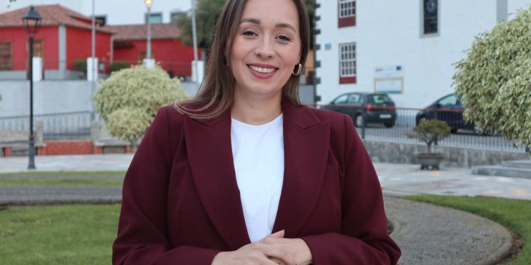 El ayuntamiento de Breña Alta recibe la petición de ordenar los aparcamientos en El Porvenir