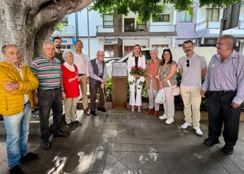 Los Llanos rinde homenaje a los pioneros del Mercadillo del Agricultor en su 40 aniversario como motor del producto local en el Valle