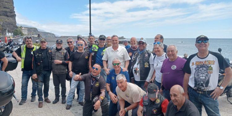 Tazacorte recibe a 165 motoristas de toda Canarias en un encuentro que impulsa el turismo y la economía local