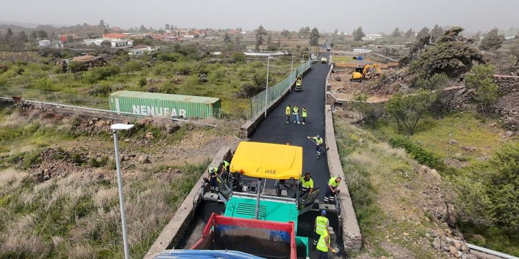 Los vecinos de La Rosa cuentan con mejores servicios tras la reforma integral del camino Pepe Jiménez