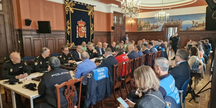 Anselmo Pestana coordina los dispositivos de seguridad para la próxima visita del Papa León XIV a Canarias