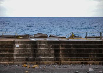 El PSOE denuncia el abandono de la playa de Santa Cruz de La Palma y exige reabrir los accesos cerrados