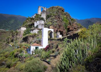El alisio se asienta el Día de Canarias: mar de nubes en el norte y el este, Aridane soleado y marejada en el litoral oriental