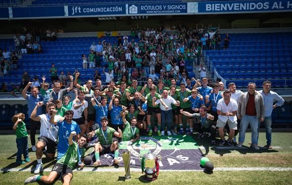 El Atlético Paso conquista la Copa Heliodoro y corona la mejor temporada de su historia