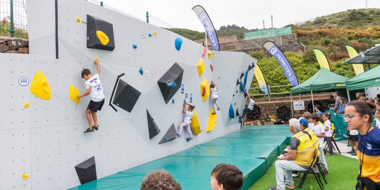 Puntallana estrena su nueva instalación de escalada con la I Copa Los Molinos: 75 deportistas del archipiélago en una jornada para meter a La Palma en el calendario autonómico