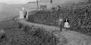 Recuerdos que me sostienen XII · El Camino Real, los patios y los bordados que me enseñaron a mirar con el alma