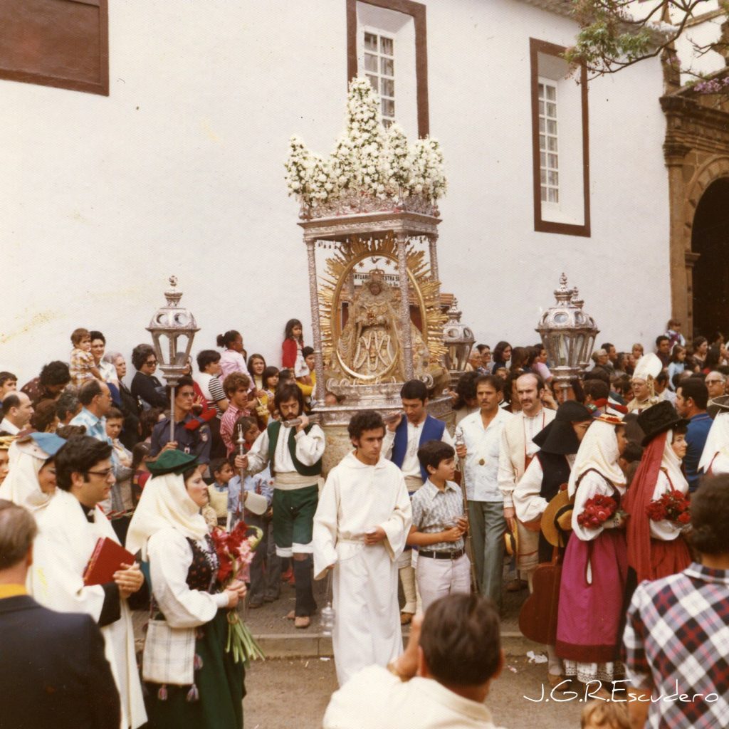 La Fiesta de las Madres el 25 de mayo de 1975, en sus primeras ediciones.