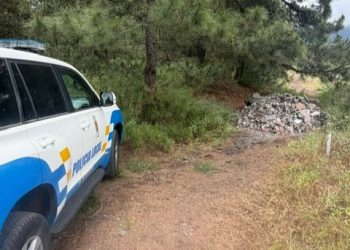 El Paso investiga varios vertidos ilegales de escombros en monte protegido y reforzará la vigilancia con cámaras