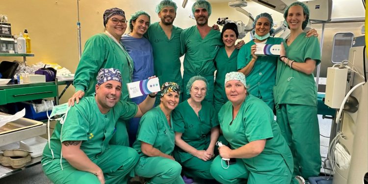 El Hospital Universitario de La Palma estrena una técnica pionera contra el glaucoma y evita traslados de pacientes a Tenerife