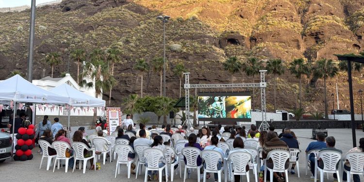 «Robot Salvaje» reúne a las familias de Tazacorte en una sesión de cine por su día