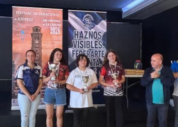 Jimena Rodríguez se proclama campeona de Canarias sub-14 femenina y completa el podio palmero en el Hotel El Tope